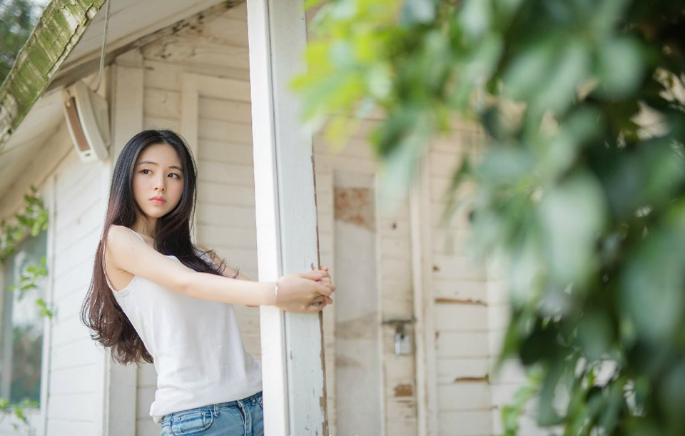 我们不走性感路线，我们走果敢路线。——韩寒《光荣日》
